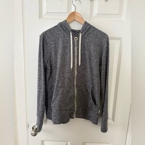 Vuori Women’s Halo Performance Hoodie Size Medium Gray Heather